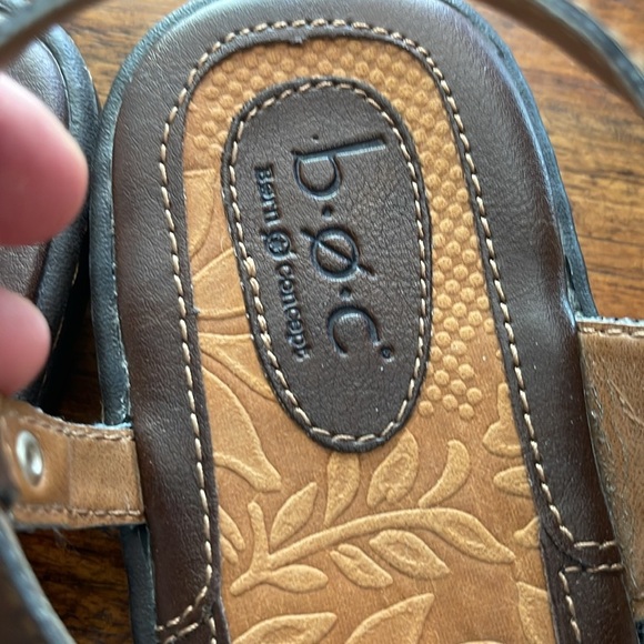 B.O.C. Born Strappy brown flat sandals size 10 huaraches thongs - Picture 7 of 13